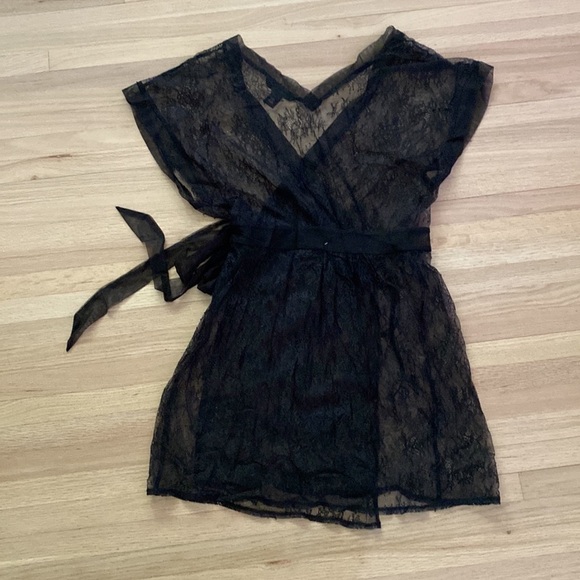 Victoria’s Secret Lace Mini Robe - Picture 4 of 4